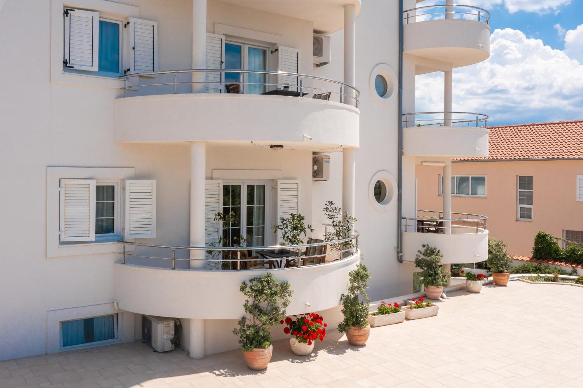 Apartments Tihi III Vodice Esterno foto