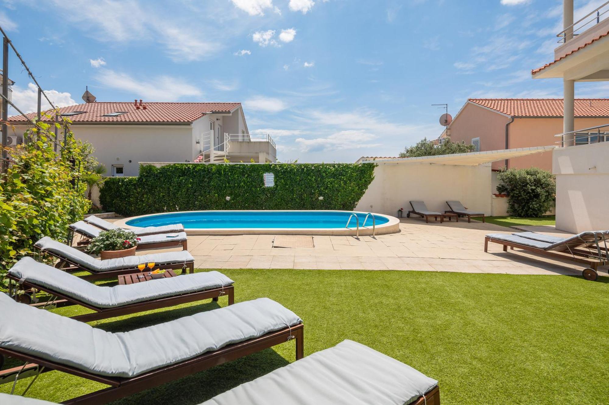 Apartments Tihi III Vodice Esterno foto