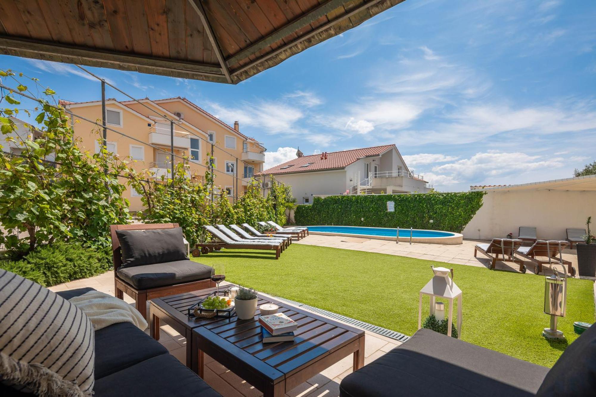 Apartments Tihi III Vodice Esterno foto