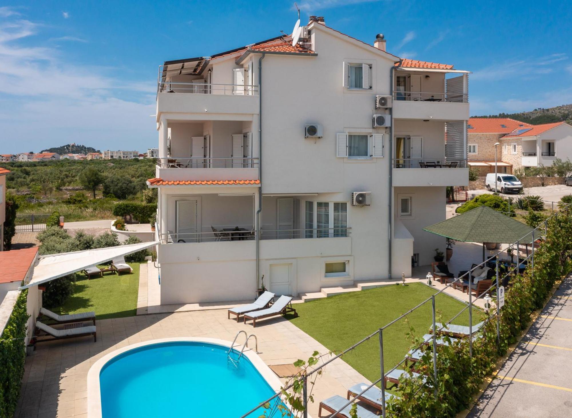 Apartments Tihi III Vodice Esterno foto