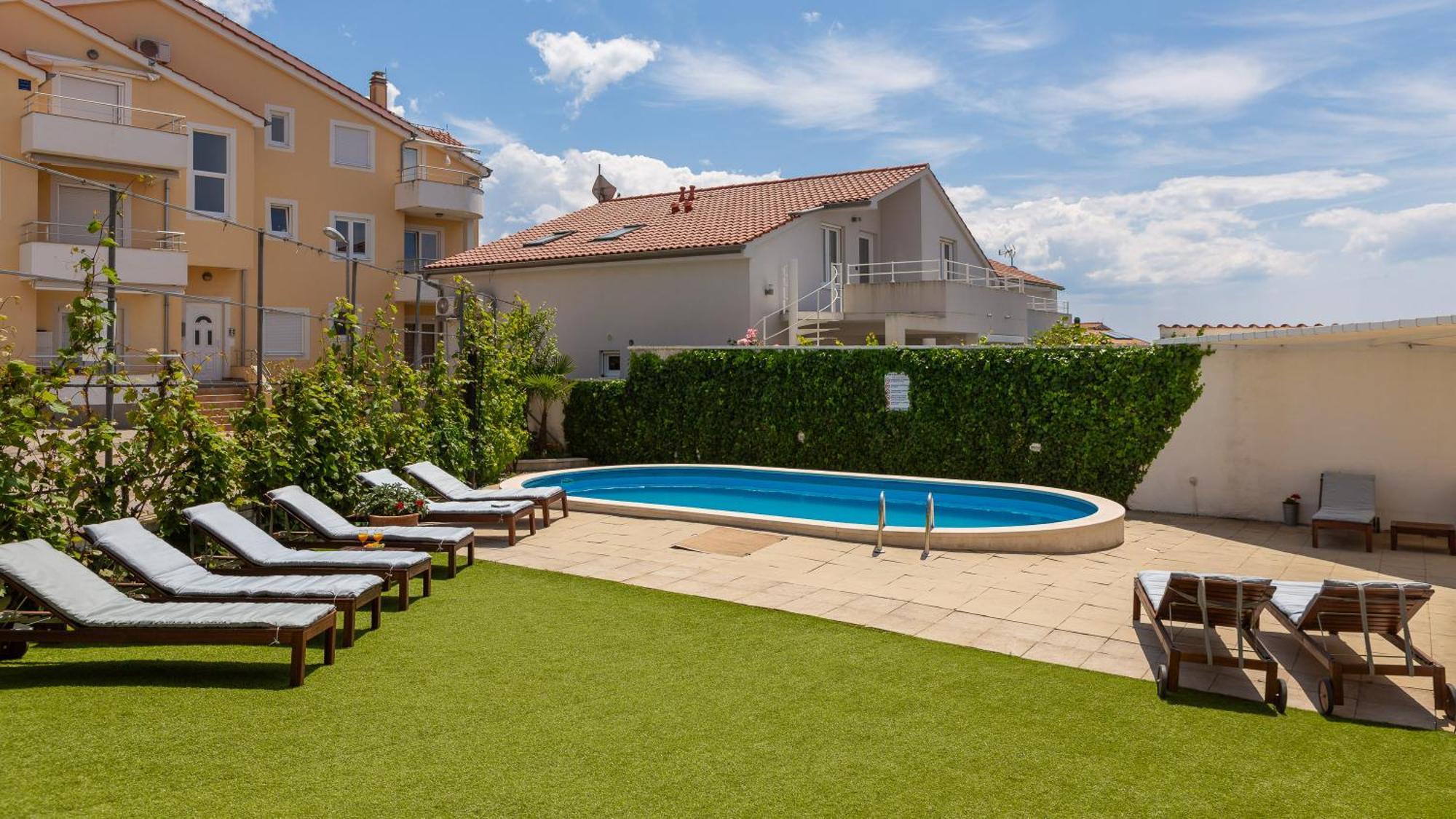 Apartments Tihi III Vodice Esterno foto