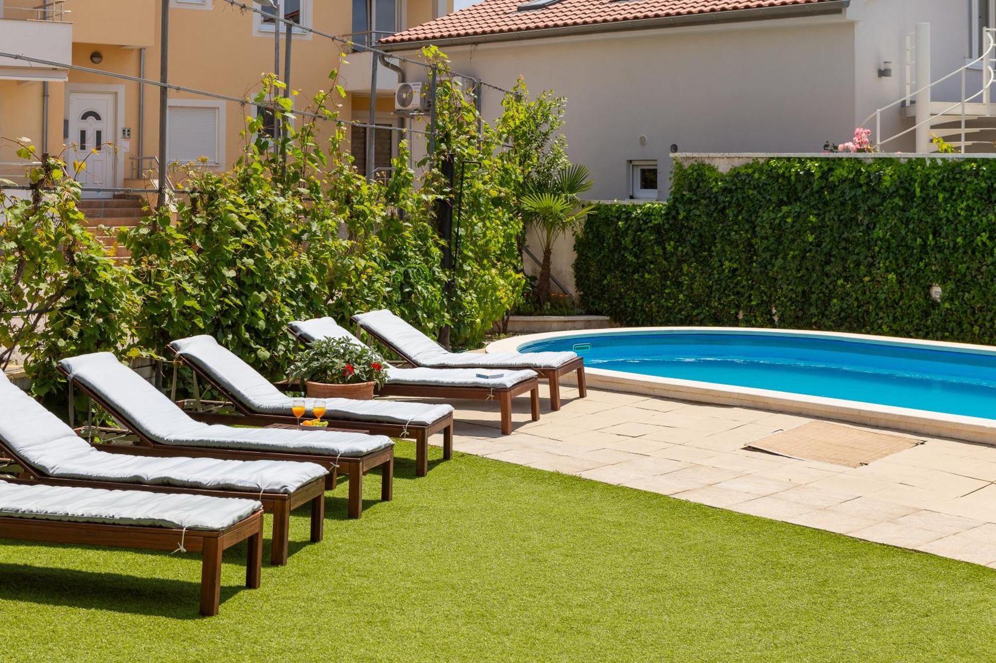 Apartments Tihi III Vodice Esterno foto