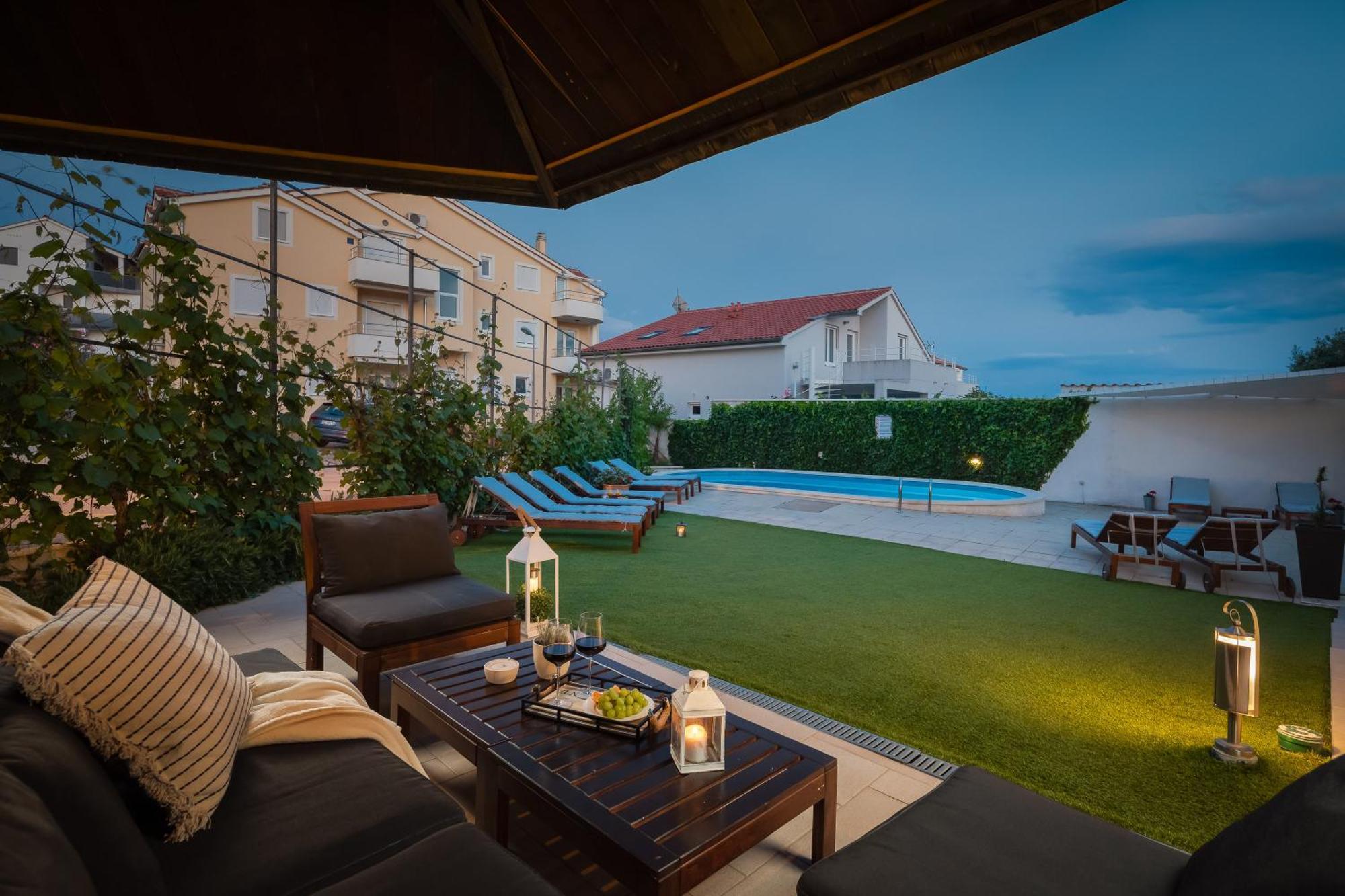 Apartments Tihi III Vodice Esterno foto