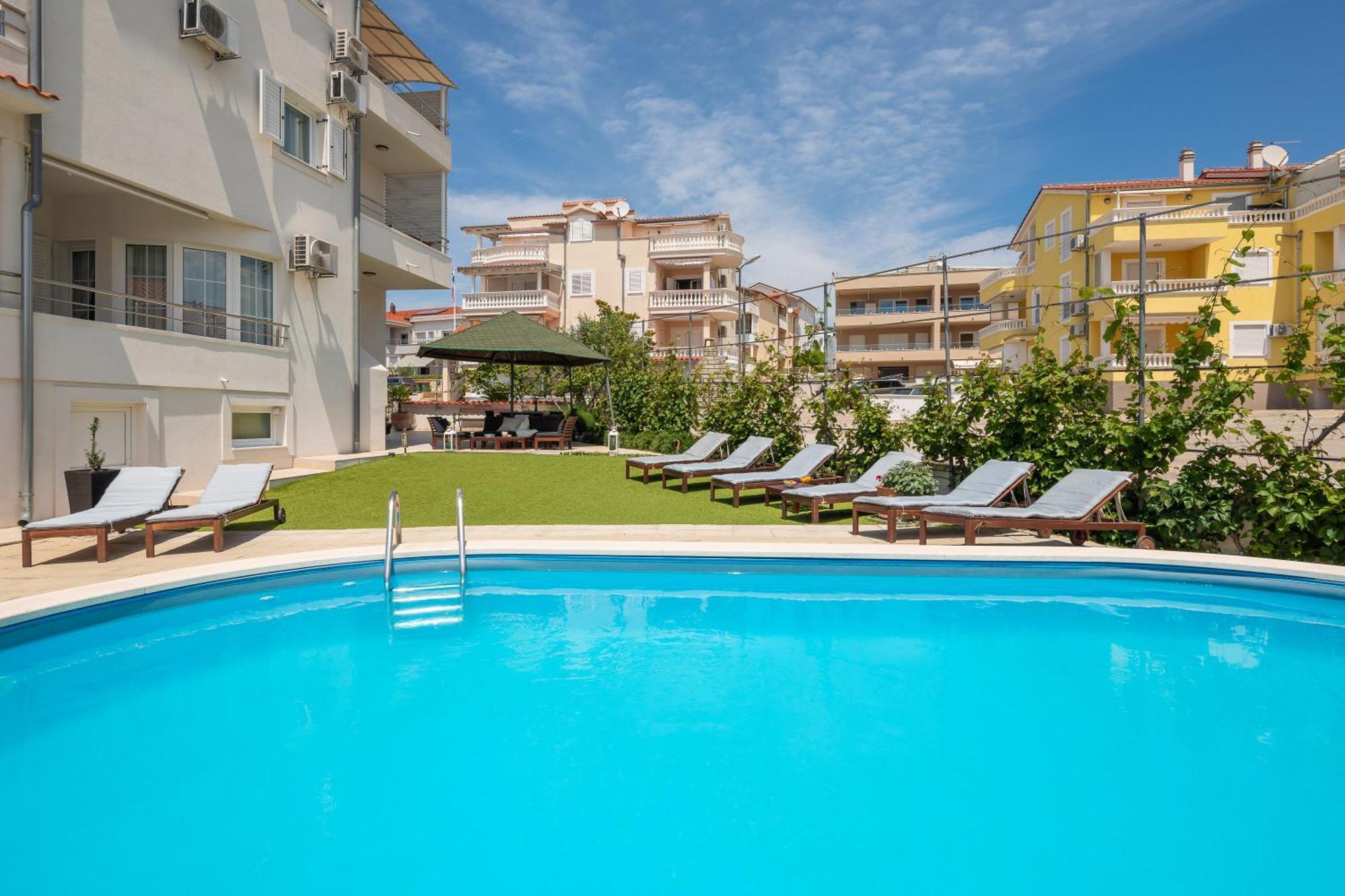Apartments Tihi III Vodice Esterno foto