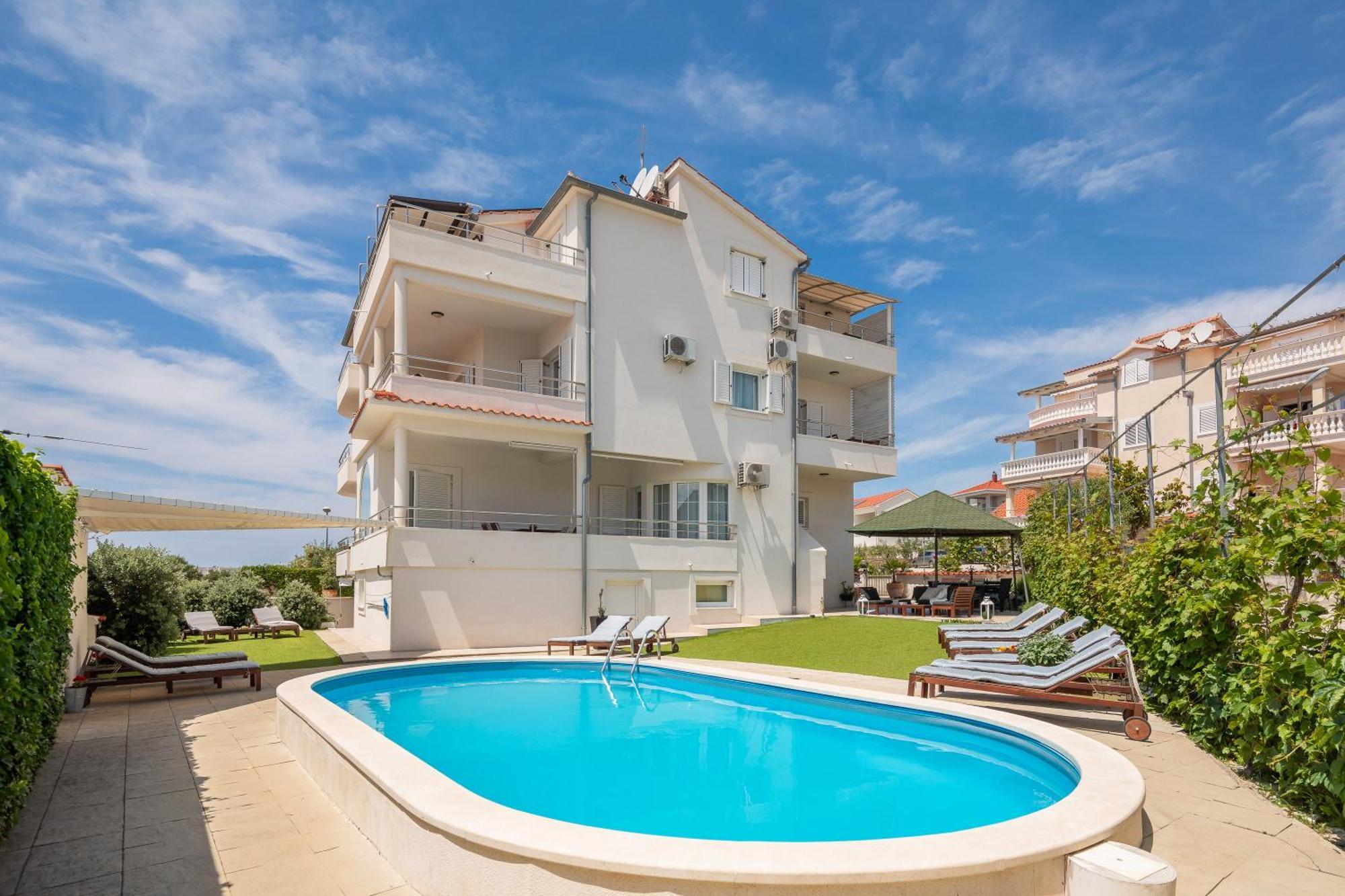 Apartments Tihi III Vodice Esterno foto